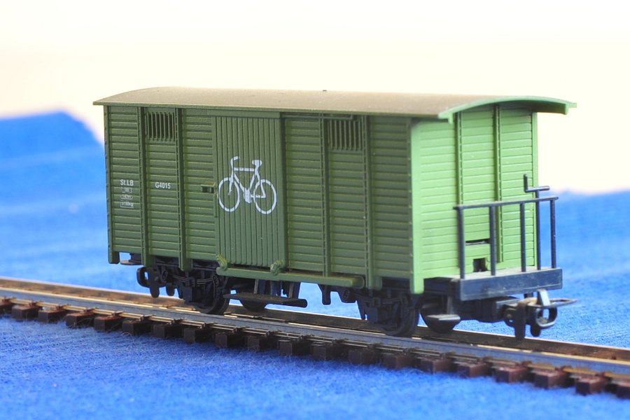 Liliput StLB Bahn fährt Rad 002